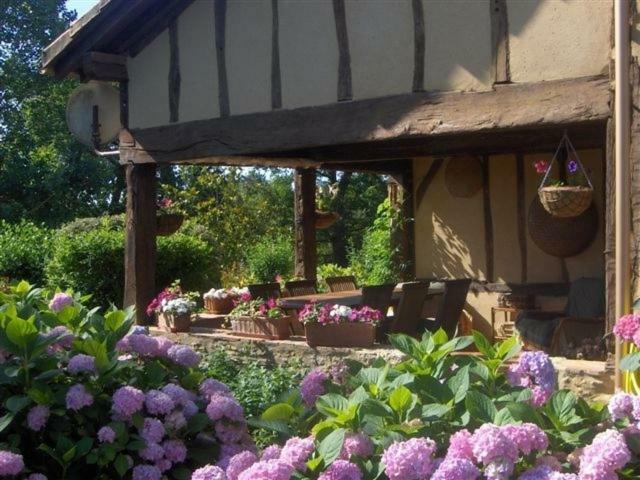 Hourcazet Bed & Breakfast Eauze Bagian luar foto